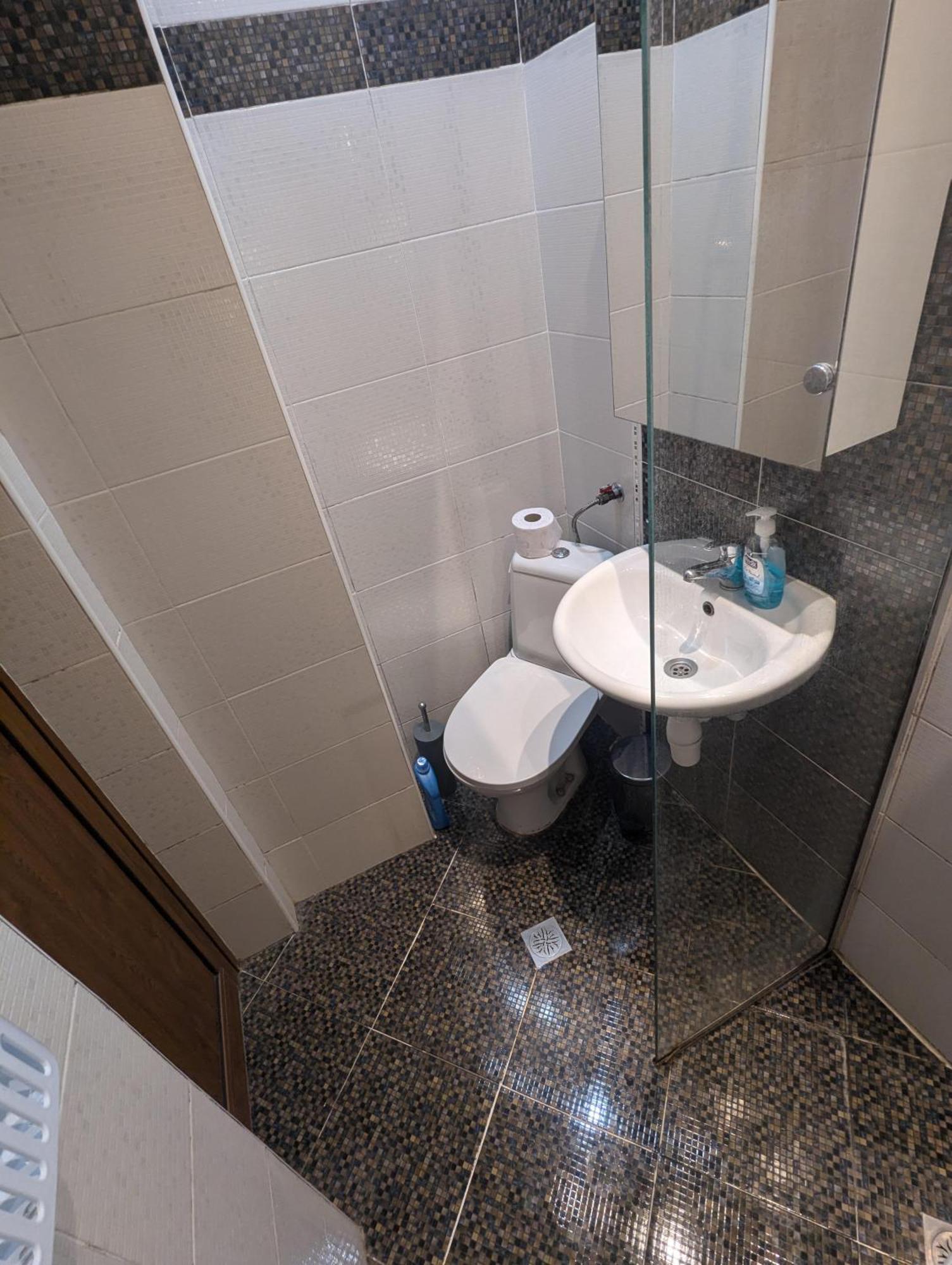 Sunny Cozy Flat In The Centre, Close To Beach, 4 Rooms, 105Sqm Varna Bagian luar foto
